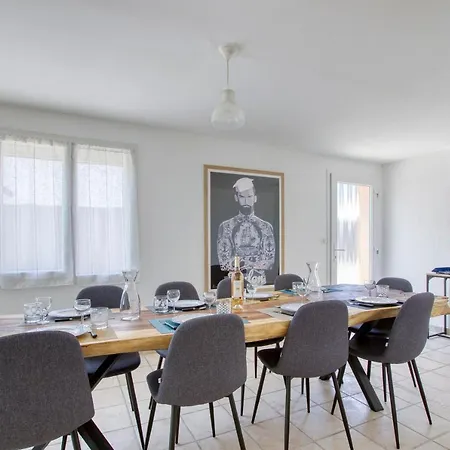 Holiday home Coquelicot - Maison Climatisee Avec Piscine